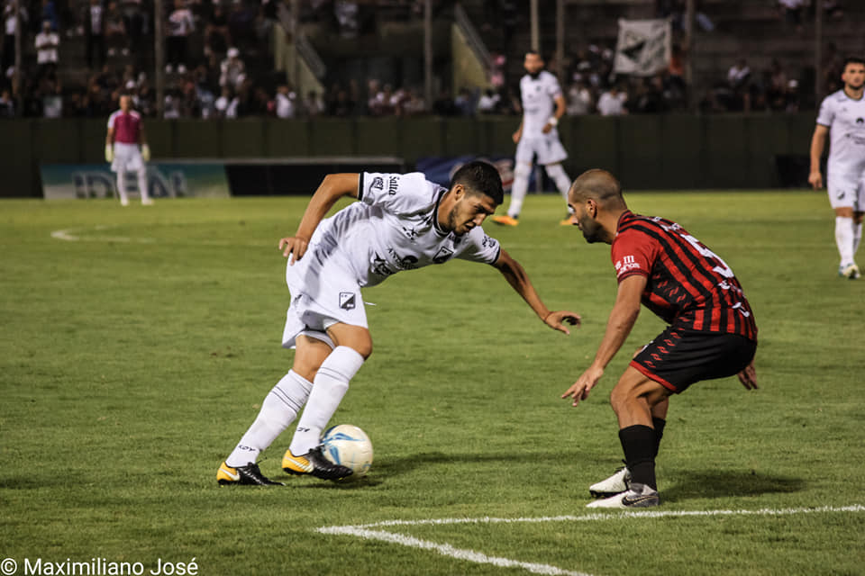 HISTORIAL ENTRE CUERVOS Y FOGONEROS